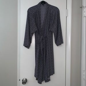 René Rofé Black/White Robe, tagged XL, fits M/L best